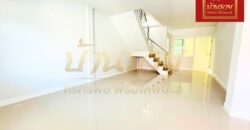 ทาวน์เฮ้าส์ 2 ชั้น หมู่บ้านเฟื่องฟ้า 17 เฟส 1 ซอยขจรวิทย์ ใกล้ทางด่วนกาญจนาภิเษก บ้านรีโนเวทใหม่ พร้อมเข้าอยู่