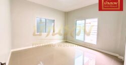 บ้านแฝด 1 ชั้น หมู่บ้าน เมอริทแกรนด์ ซอยวัดหลวงโต ทางด่วนบูรพาฯ บางนา – มาร์เก็ตวิลเลจ บ้านรีโนเวทใหม่ทั้งหลัง