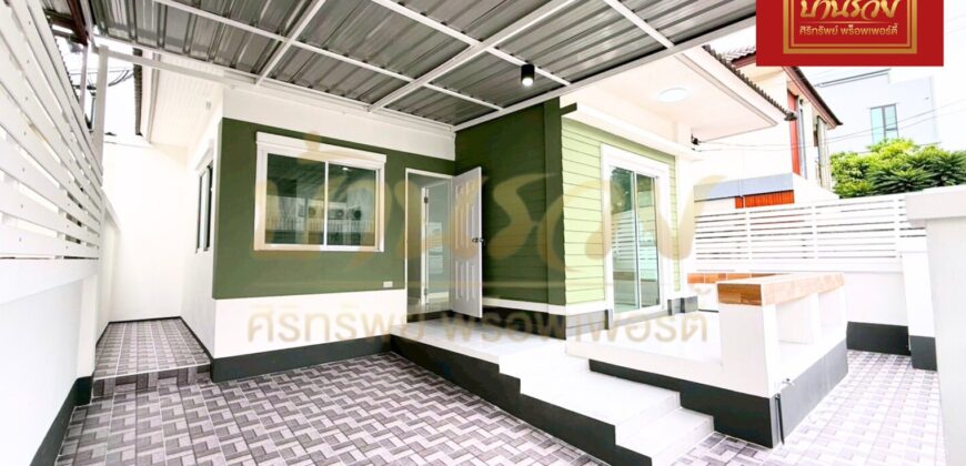 บ้านแฝด 1 ชั้น หมู่บ้าน เมอริทแกรนด์ ซอยวัดหลวงโต ทางด่วนบูรพาฯ บางนา – มาร์เก็ตวิลเลจ บ้านรีโนเวทใหม่ทั้งหลัง