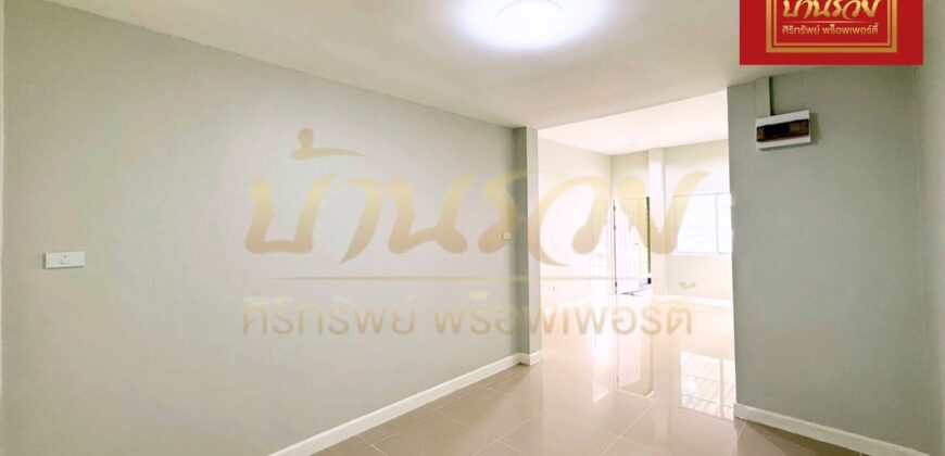 บ้านแฝด 1 ชั้น หมู่บ้าน เมอริทแกรนด์ ซอยวัดหลวงโต ทางด่วนบูรพาฯ บางนา – มาร์เก็ตวิลเลจ บ้านรีโนเวทใหม่ทั้งหลัง