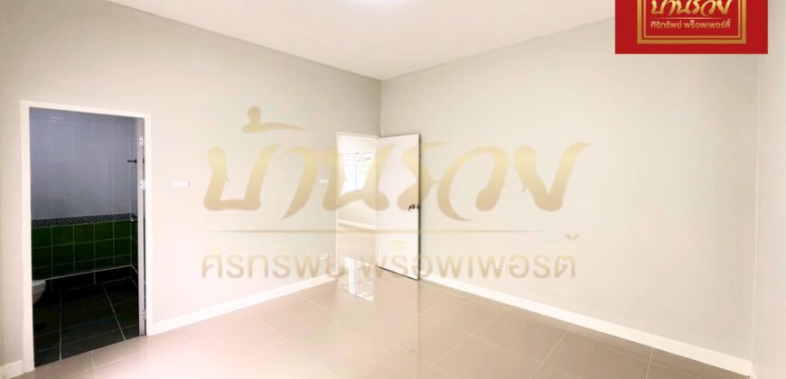 บ้านแฝด 1 ชั้น หมู่บ้าน เมอริทแกรนด์ ซอยวัดหลวงโต ทางด่วนบูรพาฯ บางนา – มาร์เก็ตวิลเลจ บ้านรีโนเวทใหม่ทั้งหลัง
