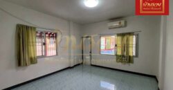 ทาวน์เฮ้าส์ 2 ชั้น #หลังมุม หมู่บ้านพระปิ่น 8 ซอยมังกร – แพรกษา ใกล้นิคมบางปู บ้านรีโนเวทใหม่ ใกล้นิคมบางปู