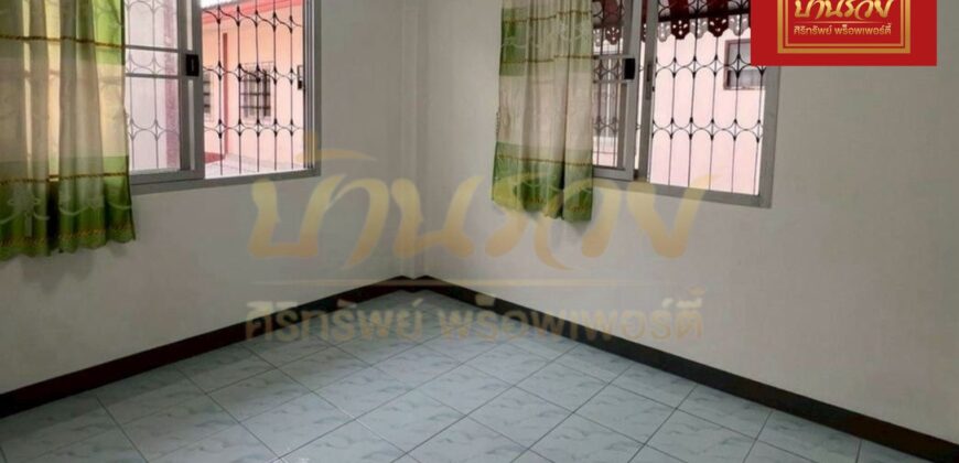 ทาวน์เฮ้าส์ 2 ชั้น #หลังมุม หมู่บ้านพระปิ่น 8 ซอยมังกร – แพรกษา ใกล้นิคมบางปู บ้านรีโนเวทใหม่ ใกล้นิคมบางปู