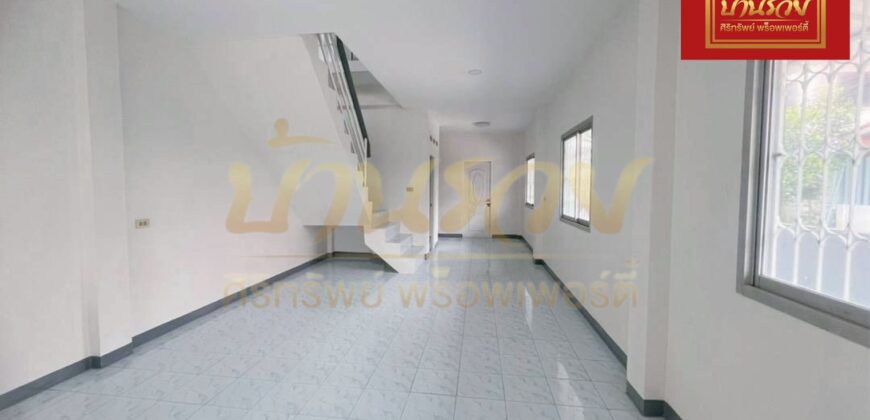 ทาวน์เฮ้าส์ 2 ชั้น #หลังมุม หมู่บ้านพระปิ่น 8 ซอยมังกร – แพรกษา ใกล้นิคมบางปู บ้านรีโนเวทใหม่ ใกล้นิคมบางปู