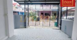 ทาวน์เฮ้าส์ 2 ชั้น #หลังมุม หมู่บ้านพระปิ่น 8 ซอยมังกร – แพรกษา ใกล้นิคมบางปู บ้านรีโนเวทใหม่ ใกล้นิคมบางปู