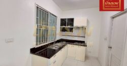 ทาวน์เฮ้าส์ 2 ชั้น หมู่บ้าน เดอะคอนเนค 10 แบริ่ง สเตชั่น ใกล้ห้าง Jass ศรีนครินทร์ พร้อมเข้าอยู่