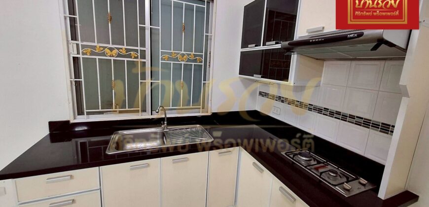 ทาวน์เฮ้าส์ 2 ชั้น หมู่บ้าน เดอะคอนเนค 10 แบริ่ง สเตชั่น ใกล้ห้าง Jass ศรีนครินทร์ พร้อมเข้าอยู่