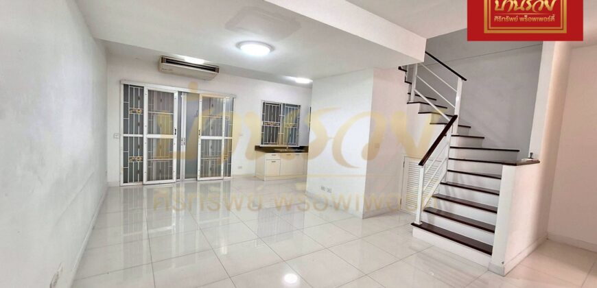 ทาวน์เฮ้าส์ 2 ชั้น หมู่บ้าน เดอะคอนเนค 10 แบริ่ง สเตชั่น ใกล้ห้าง Jass ศรีนครินทร์ พร้อมเข้าอยู่