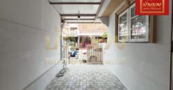 ทาวน์เฮ้าส์ 2 ชั้น หมู่บ้าน บารเมษฐ์ บางบ่อ-เทพารักษ์ กม. 24 ใกล้นิคมบางพลี ปรับปรุงใหม่ พร้อมเข้าอยู่