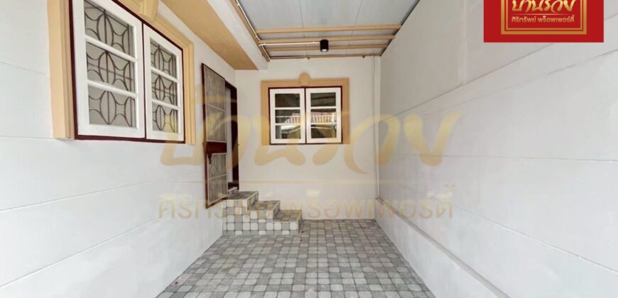 ทาวน์เฮ้าส์ 2 ชั้น หมู่บ้าน บารเมษฐ์ บางบ่อ-เทพารักษ์ กม. 24 ใกล้นิคมบางพลี ปรับปรุงใหม่ พร้อมเข้าอยู่