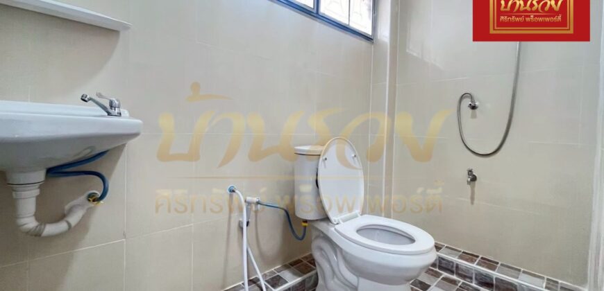 ทาวน์เฮ้าส์ 2 ชั้น หมู่บ้าน บารเมษฐ์ บางบ่อ-เทพารักษ์ กม. 24 ใกล้นิคมบางพลี ปรับปรุงใหม่ พร้อมเข้าอยู่