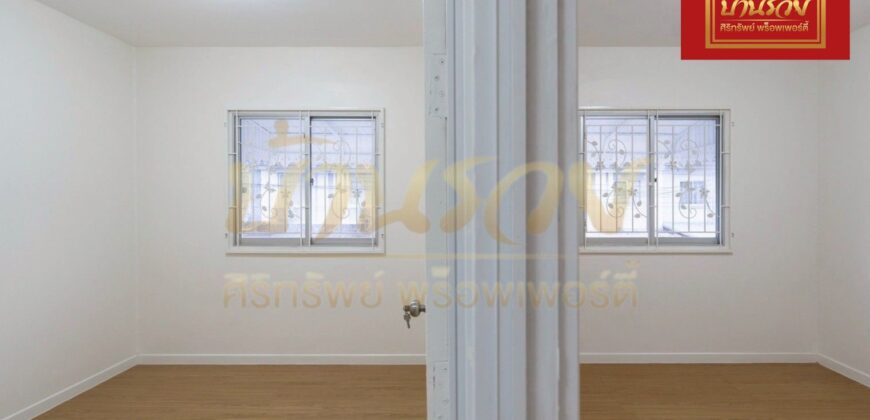 ทาวน์เฮ้าส์ 2 ชั้น หมู่บ้านพฤกษา 74/1 ศรีนครินทร์-เทพารักษ์ ซ.ทรัพย์บุญชัย 28 ใกล้สถานีรถไฟฟ้า รีโนเวทใหม่ทั้งหลัง