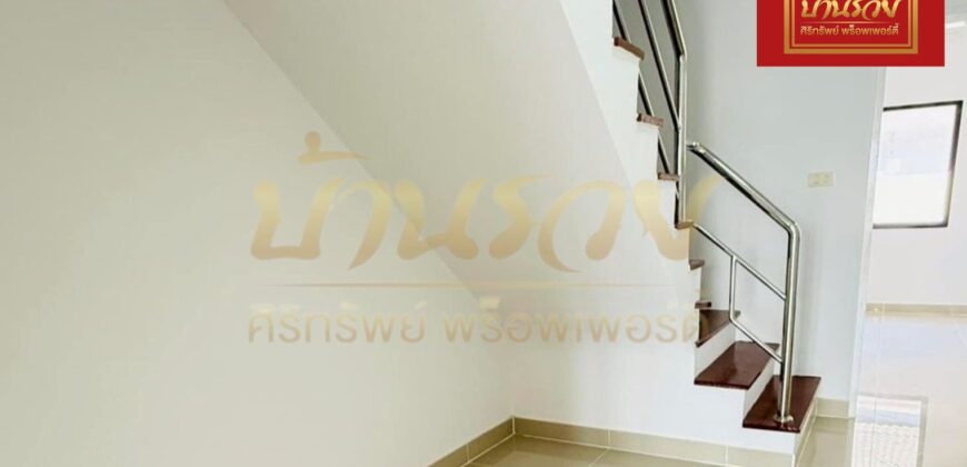 อาคารพาณิชย์ 3 ชั้น #ถนนเมน ทำเลดี หมู่บ้านธัญดา พาร์ควิลล์ 2 ใกล้นิคมอุตสาหกรรมบางปู บ้านรีโนเวทใหม่ทั้งหลัง พร้อมเข้าอยู่