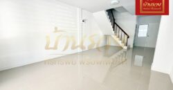 ทาวน์เฮ้าส์ 2 ชั้น #หลังมุม หมู่บ้าน นครทองซิตี้ คลองอาเสี่ย ใกล้นิคมอุตสาหกรรมบางปู บ้านตกแต่งใหม่ พร้อมเข้าอยู่