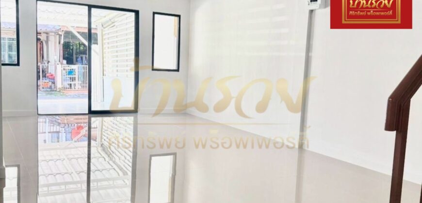 ทาวน์เฮ้าส์ 2 ชั้น #หลังมุม หมู่บ้าน นครทองซิตี้ คลองอาเสี่ย ใกล้นิคมอุตสาหกรรมบางปู บ้านตกแต่งใหม่ พร้อมเข้าอยู่