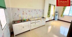 บ้านแฝด 2 ชั้น หมู่บ้าน ปัญฐิญา เเพรกษา ใกล้นิคมอุตสาหกรรมบางปู ตกแต่งพร้อมอยู่อาศัย