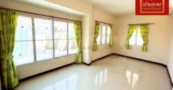 บ้านแฝด 2 ชั้น หมู่บ้าน ปัญฐิญา เเพรกษา ใกล้นิคมอุตสาหกรรมบางปู ตกแต่งพร้อมอยู่อาศัย