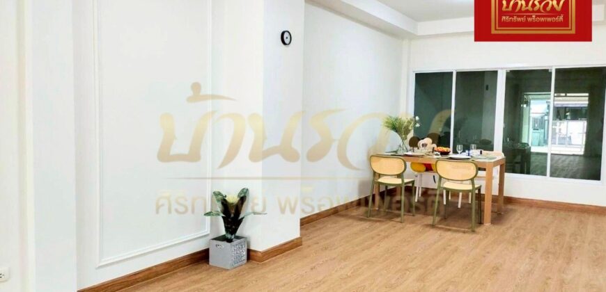 ทาวน์เฮ้าส์ 2 ชั้น #ทำเลต้นโครงการ หมู่บ้านเดอะไลฟ์บางนา ซอยมหาชัย ใกล้เมกา บางนา พร้อมเข้าอยู่