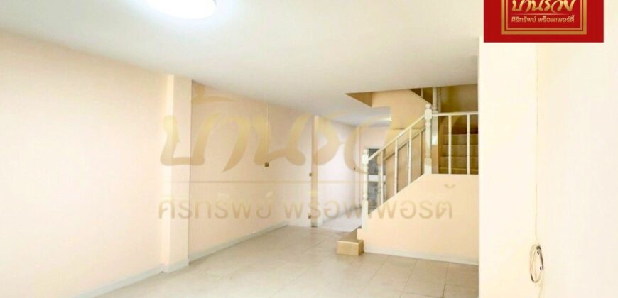 ทาวน์โฮม 3 ชั้น หมู่บ้าน ลัลลี่วิลล์2 ซอยมังกร – เทพารักษ์ บ้านรีโนเวทใหม่ทั้งหลัง ใกล้ทางด่วนกาญจนาภิเษก พร้อมเข้าอยู่
