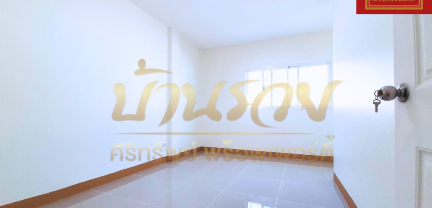 ทาวน์เฮ้าส์ 2 ชั้น หมู่บ้าน ลลิษา ซอยมังกร – แพรกษา รีโนเวทใหม่ ใกล้ทางด่วนกาญจนาฯ พร้อมเข้าอยู่