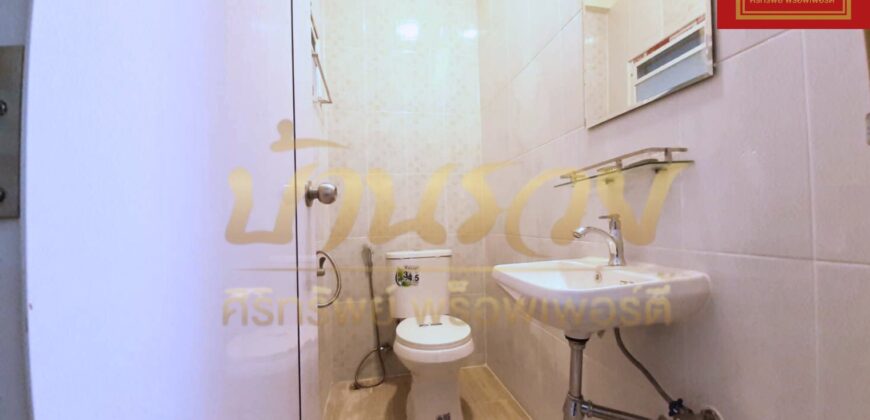ทาวน์เฮ้าส์ 2 ชั้น หมู่บ้าน ลลิษา ซอยมังกร – แพรกษา รีโนเวทใหม่ ใกล้ทางด่วนกาญจนาฯ พร้อมเข้าอยู่