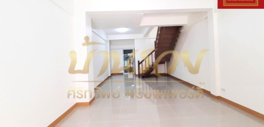 ทาวน์เฮ้าส์ 2 ชั้น หมู่บ้าน ลลิษา ซอยมังกร – แพรกษา รีโนเวทใหม่ ใกล้ทางด่วนกาญจนาฯ พร้อมเข้าอยู่