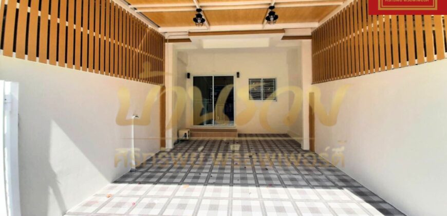 ทาวน์เฮ้าส์ 2 ชั้น หมู่บ้าน ลลิษา ซอยมังกร – แพรกษา รีโนเวทใหม่ ใกล้ทางด่วนกาญจนาฯ พร้อมเข้าอยู่