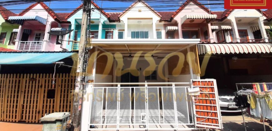 ทาวน์เฮ้าส์ 2 ชั้น หมู่บ้าน ลลิษา ซอยมังกร – แพรกษา รีโนเวทใหม่ ใกล้ทางด่วนกาญจนาฯ พร้อมเข้าอยู่