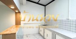 ทาวน์เฮ้าส์ 2 ชั้น หมู่บ้านพาร์คแกลเลอรี่ ซ.ศรีด่าน 22 ถนนศรีนครินทร์ รีโนเวทพร้อมอยู่ ใกล้รถไฟฟ้าสายสีเหลือง