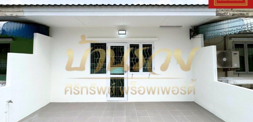 ทาวน์เฮ้าส์ 2 ชั้น หมู่บ้านพาร์คแกลเลอรี่ ซ.ศรีด่าน 22 ถนนศรีนครินทร์ รีโนเวทพร้อมอยู่ ใกล้รถไฟฟ้าสายสีเหลือง