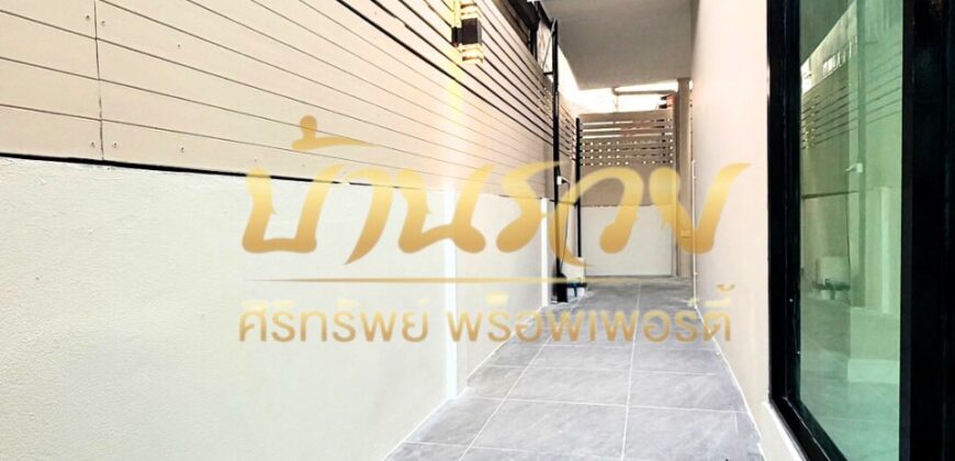 บ้านเดี่ยว 2 ชั้น หมู่บ้าน ลลิล ศรีนครินทร์-เทพารักษ์ (Baan Lalin In the park Srinakarin – Teparak) #ทำเลใกล้สวนสาธารณะ ซอยมังกร บ้านรีโนเวทใหม่ทั้งหลัง ใกล้ทางด่วนกาญจนาฯ พร้อมเข้าอยู่