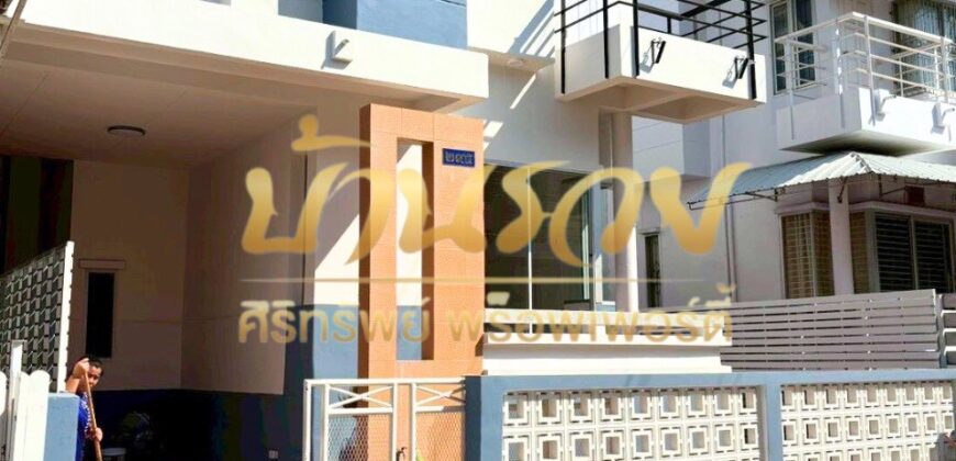 บ้านแฝด 2 ชั้น หมู่บ้านกราฟฟิคเพลส ถนนเทพารักษ์ กม.22 ใกล้โลตัสเทพารักษ์ พร้อมเข้าอยู่