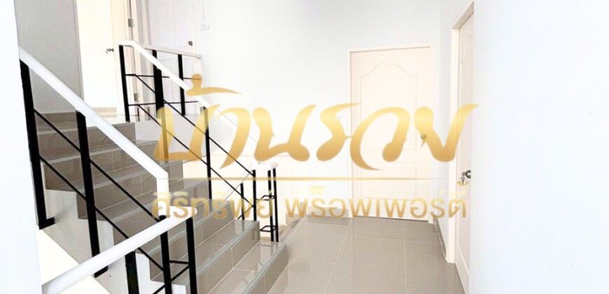 บ้านแฝด 2 ชั้น หมู่บ้านกราฟฟิคเพลส ถนนเทพารักษ์ กม.22 ใกล้โลตัสเทพารักษ์ พร้อมเข้าอยู่