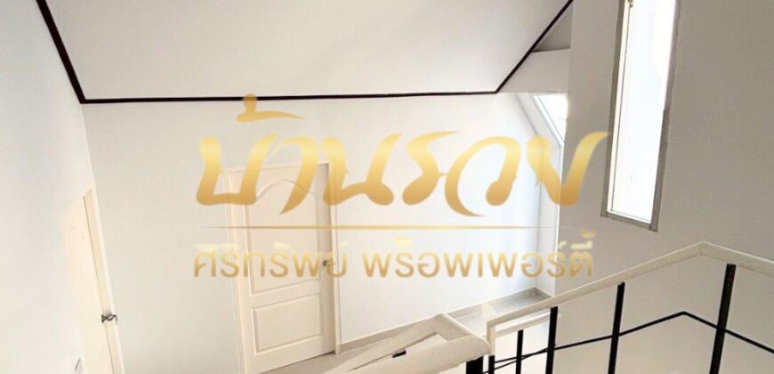 บ้านแฝด 2 ชั้น หมู่บ้านกราฟฟิคเพลส ถนนเทพารักษ์ กม.22 ใกล้โลตัสเทพารักษ์ พร้อมเข้าอยู่