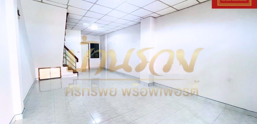 ทาวน์เฮ้าส์ 2 ชั้น หมู่บ้านเทพารักษ์ กม.25 (ซอยคิงคอง) ใกล้นิคมเมืองใหม่บางพลี พร้อมเข้าอยู่