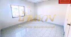 ทาวน์เฮ้าส์ 2 ชั้น หมู่บ้านเทพารักษ์ กม.25 (ซอยคิงคอง) ใกล้นิคมเมืองใหม่บางพลี พร้อมเข้าอยู่