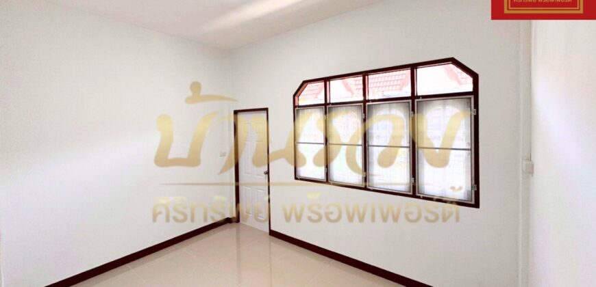 ทาวน์เฮ้าส์ 2 ชั้น หมู่บ้านทรัพย์บัวหลวง ใกล้ถนนสุขุมวิท-บางปู บ้านรีโนเวทใหม่ทั้งหลัง พร้อมเข้าอยู่