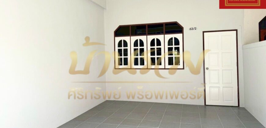 ทาวน์เฮ้าส์ 2 ชั้น หมู่บ้านทรัพย์บัวหลวง ใกล้ถนนสุขุมวิท-บางปู บ้านรีโนเวทใหม่ทั้งหลัง พร้อมเข้าอยู่