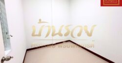 ทาวน์เฮ้าส์ 2 ชั้น หมู่บ้านทรัพย์บัวหลวง ใกล้ถนนสุขุมวิท-บางปู บ้านรีโนเวทใหม่ทั้งหลัง พร้อมเข้าอยู่