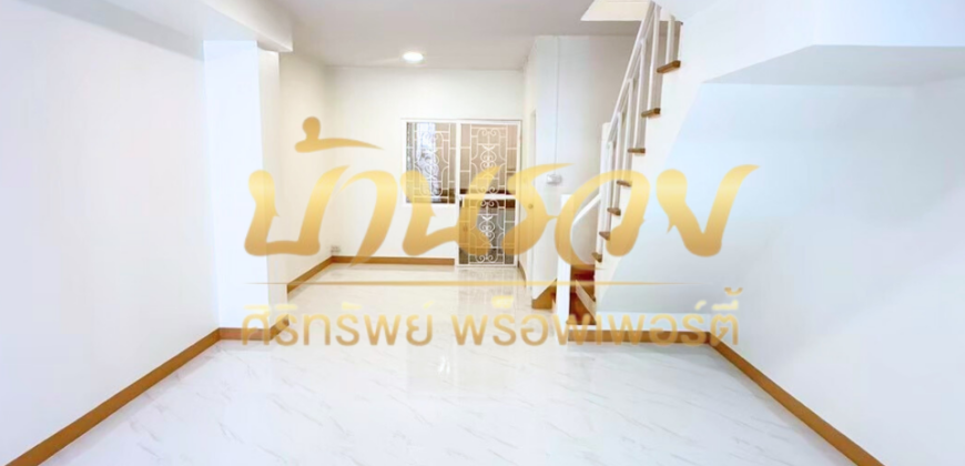 ทาวน์เฮ้าส์ 2 ชั้น หมู่บ้าน พฤกษา 28/1 นิคมบางปู ถนนแพรกษา บ้านรีโนเวทเปลี่ยนวัสดุใหม่ พร้อมเข้าอยู่