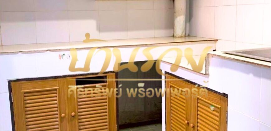 ทาวน์เฮ้าส์ 2 ชั้น #ถนนเมน หมู่บ้านชุติมา ซอยมังกร-แพรกษา ใกล้จุดขึ้น-ลงทางด่วนกาญจนาฯ ขายตามสภาพ