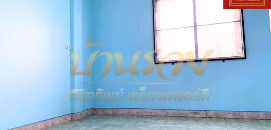 ทาวน์เฮ้าส์ 2 ชั้น #ถนนเมน หมู่บ้านชุติมา ซอยมังกร-แพรกษา ใกล้จุดขึ้น-ลงทางด่วนกาญจนาฯ ขายตามสภาพ