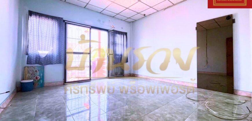 ทาวน์เฮ้าส์ 2 ชั้น #ถนนเมน หมู่บ้านชุติมา ซอยมังกร-แพรกษา ใกล้จุดขึ้น-ลงทางด่วนกาญจนาฯ ขายตามสภาพ