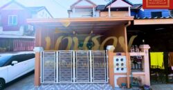 ทาวน์เฮ้าส์ 2 ชั้น #หลังริม หมู่บ้าน จิระภา 2 แพรกษาใหม่ ใกล้นิคมอุตสาหกรรมบางปู รีโนเวทใหม่ทั้งหลัง พร้อมเข้าอยู่อาศัย