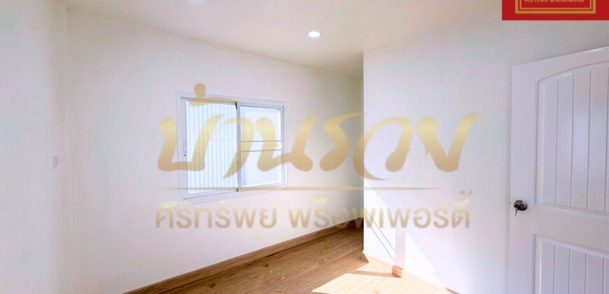 ทาวน์เฮ้าส์ 2 ชั้น #หลังริม หมู่บ้าน จิระภา 2 แพรกษาใหม่ ใกล้นิคมอุตสาหกรรมบางปู รีโนเวทใหม่ทั้งหลัง พร้อมเข้าอยู่อาศัย