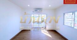 ทาวน์เฮ้าส์ 2 ชั้น #หลังริม หมู่บ้าน จิระภา 2 แพรกษาใหม่ ใกล้นิคมอุตสาหกรรมบางปู รีโนเวทใหม่ทั้งหลัง พร้อมเข้าอยู่อาศัย