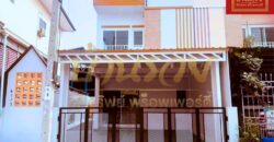 ทาวน์เฮ้าส์ 2 ชั้น หมู่บ้าน มหาวงษ์วิลล่า ปู่เจ้า-สำโรง ใกล้รถไฟฟ้าสายสีเหลือง และสีเขียว BTS บ้านรีโนเวทใหม่ พร้อมเข้าอยู่