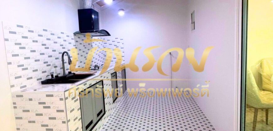 ทาวน์เฮ้าส์ 2 ชั้น หมู่บ้าน มหาวงษ์วิลล่า ปู่เจ้า-สำโรง ใกล้รถไฟฟ้าสายสีเหลือง และสีเขียว BTS บ้านรีโนเวทใหม่ พร้อมเข้าอยู่