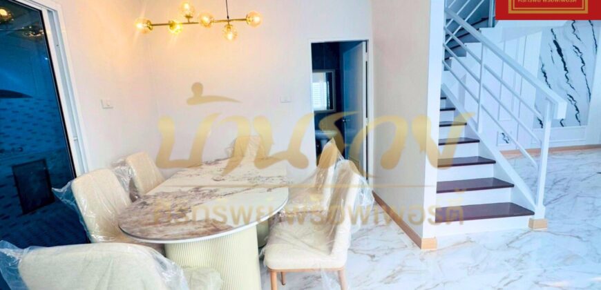 ทาวน์เฮ้าส์ 2 ชั้น หมู่บ้าน มหาวงษ์วิลล่า ปู่เจ้า-สำโรง ใกล้รถไฟฟ้าสายสีเหลือง และสีเขียว BTS บ้านรีโนเวทใหม่ พร้อมเข้าอยู่