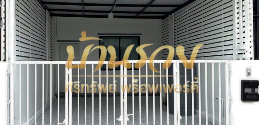 ทาวน์เฮ้าส์ 1 ชั้น หมู่บ้าน เพชรลดา 2 แพรกษา-เทพารักษ์ ใกล้นิคมอุตสาหกรรมบางปู บ้านรีโนเวทใหม่ พร้อมเข้าอยู่